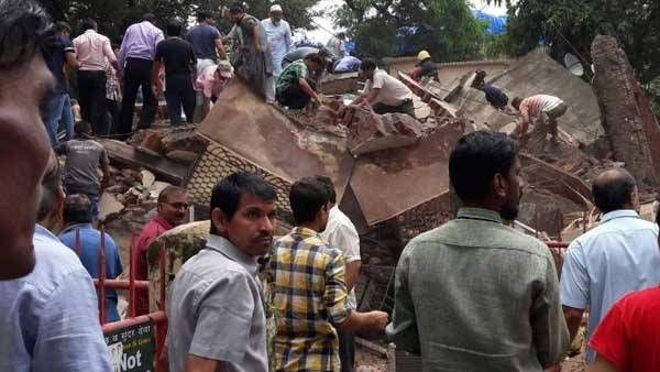 મુંબઈમાં 4 માળની ઈમારત જમીનદોસ્ત, 50થી વધુ લોકો ફસાયા