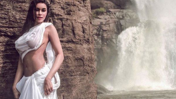 ઈન્ડસ્ટ્રીમાંથી ગાયબ 