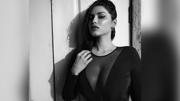 ખુદનું પ્રમોશન 