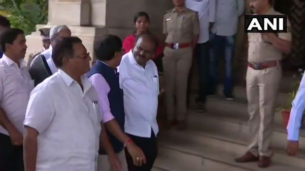 Karnataka Floor Test Live Updates:મુંબઈની હોસ્પિટલે પહોંચી કર્ણાટક પોલીસ, શ્રીમંત પાટિલ અહીં દાખલ છે