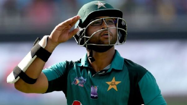 છોકરીઓ સાથે પ્રાઇવેટ ચેટ લીક થતા ઈમામની મુસીબત વધી