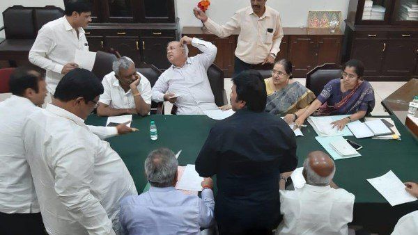 જુલાઈમાં કોંગ્રેસની આપાત બેઠક જુલાઈમાં કોંગ્રેસની આપાત બેઠક