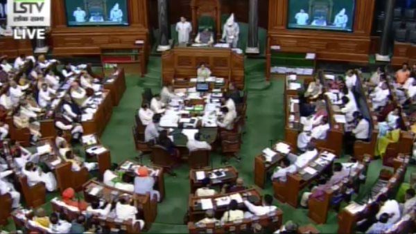 લોકસભામાં પાસ થયું ટ્રિપલ તલાક બિલ, કોંગ્રેસ જદયૂ, ટીએમસીનું વૉકઆઉટ