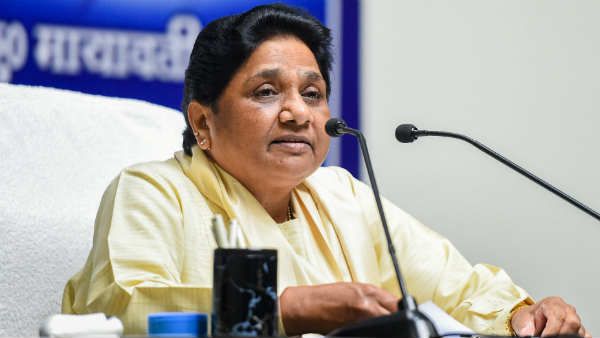 માયાવતીના ભાઈ-ભાભી સામે આવકવેરા વિભાગની મોટી કાર્યવાહી, 400 કરોડની સંપત્તિ જપ્ત