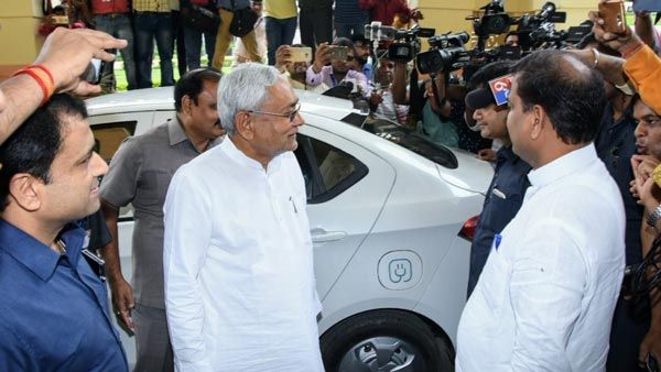 અવાઝ અને પ્રદુષણ વિનાની કાર 