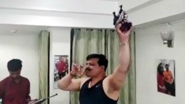 દારૂ પાર્ટીમાં તમંચા સાથે ડિસ્કો કરતા જોવા મળ્યા ભાજપના ધારાસભ્ય, Video વાયરલ