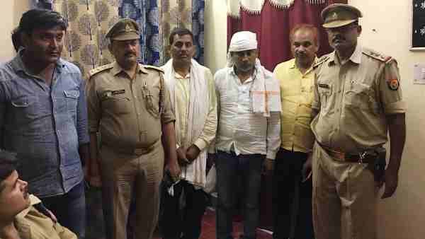 ગ્રામ પ્રધાન સહિત 27 આરોપીની ધરપકડ ગ્રામ પ્રધાન સહિત 27 આરોપીની ધરપકડ