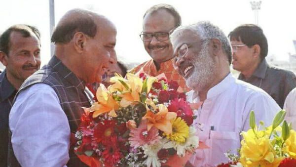 સંઘ અને સંગઠનમાં કામ કરવાનો અનુભવ સંઘ અને સંગઠનમાં કામ કરવાનો અનુભવ