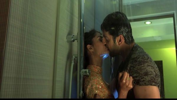 ત્રિધા ચૌધરી ત્રિધા ચૌધરી