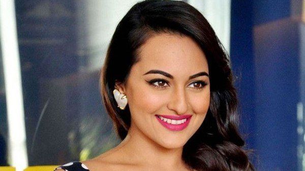 છેતરપિંડીના આરોપો પર સોનાક્ષી સિન્હાએ તોડ્યુ મૌન, આપ્યુ મોટુ નિવેદન