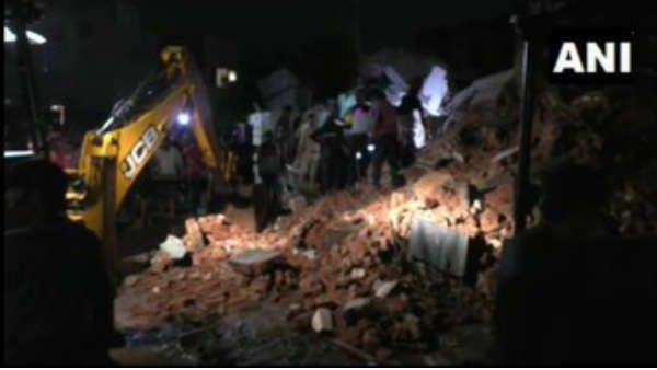 ગુજરાતઃ નડિયાદમાં પુનરેશ્વર એપાર્ટમેન્ટ ધરાશાયી, 4ના મોત, 6 દબાયા હોવાની આશંકા