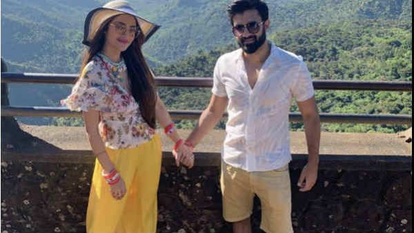 હનીમૂનને રોમેન્ટિક બનાવવા પેકીંગ કરતી વખતે આ બાબતોનું ખાસ ધ્યાન રાખો!