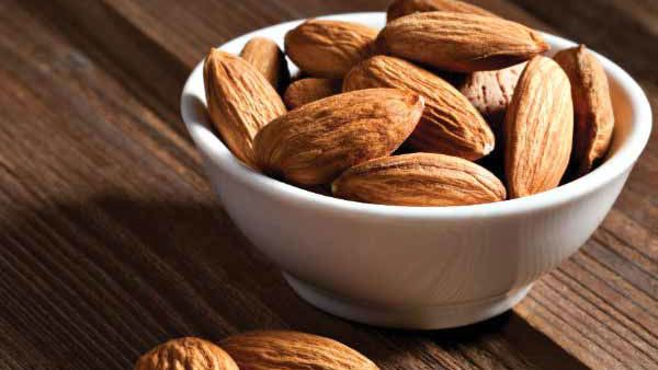 આ લોકો ન ખાય બદામ