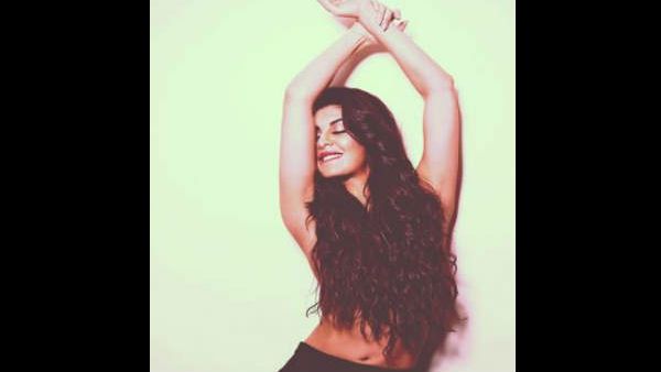 વિવાદોમાં જેકલિન વિવાદોમાં જેકલિન