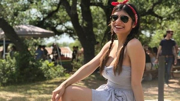 મિયા ખલિફા પહેલા રેસ્ટોરેન્ટમાં કામ કરતી હતી