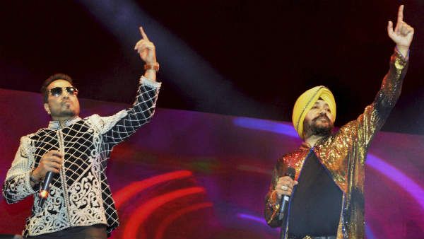 મીડિયાએ ઈમરાન સરકારને ઝાટકી મીડિયાએ ઈમરાન સરકારને ઝાટકી