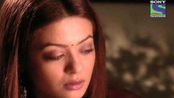 સુરવીન ચાવલા- હેટ સ્ટોરી 2