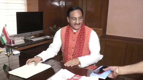 નાસાએ સ્વીકાર્યું કે સંસ્કૃતને કારણે બોલતું કમ્પ્યુટર હકીકત બની શકે છે: રમેશ પોખરિયાલ