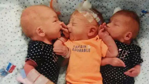 પેટમાં ખુબ જ દુખાવો થયો તો ડોક્ટર પાસે પહોંચી પેટમાં ખુબ જ દુખાવો થયો તો ડોક્ટર પાસે પહોંચી