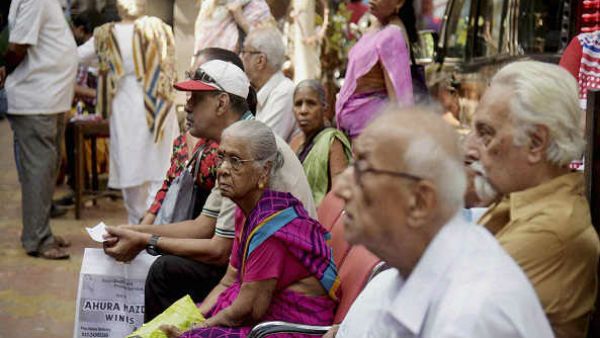 આ અધિકારીઓની નિવૃત્તિ વય 60 વર્ષ હતી