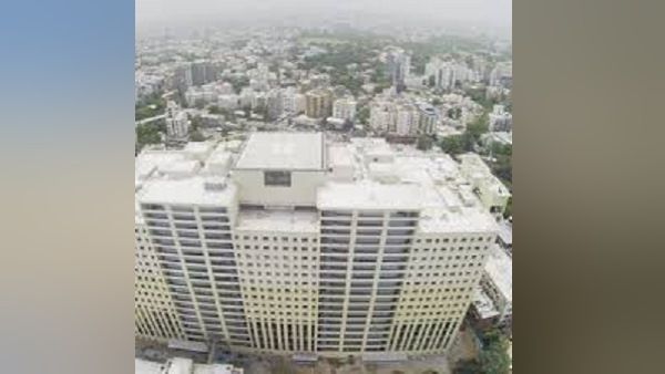 ન્યુરોમિક ટ્યુબ સિસ્ટમના 90 સ્ટેશન