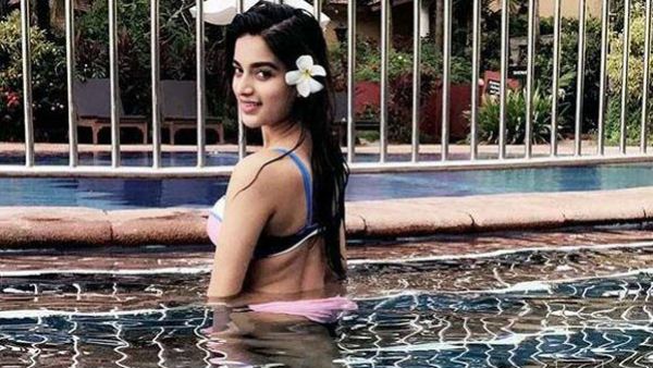 પિંક બિકિની 