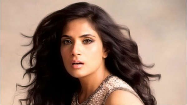 ‘બળાત્કારને ઈજ્જત લૂંટવી, નાક કપાવુ સમજવામાં આવે છે, આ કેવો કાયદો છે?': ભડકી ઋચા ચડ્ઢા