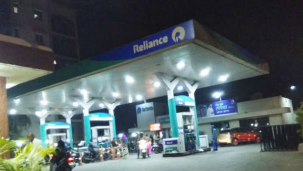 રિલાયન્સ પેટ્રોલ પંપનો વેપાર વધારવા માંગે છે
