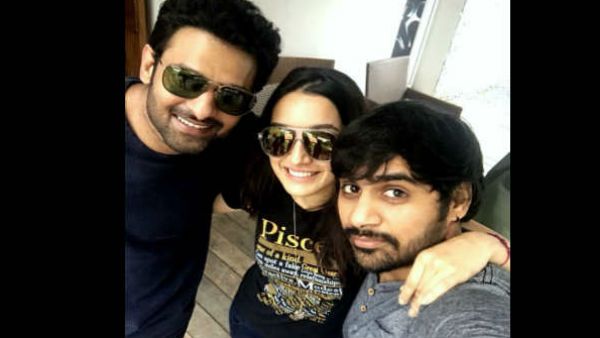 ફેન્સ વચ્ચે ચર્ચા