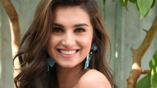 તારા સુતરિયા 