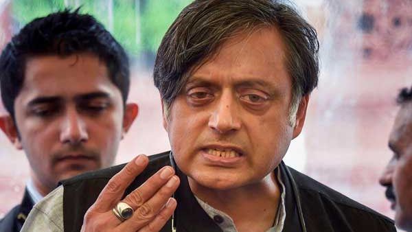 સુનંદા પુષ્કર કેસઃ દિલ્લી પોલિસે કોર્ટને શશિ થરુર પર આરોપ નક્કી કરવાની કરી માંગ