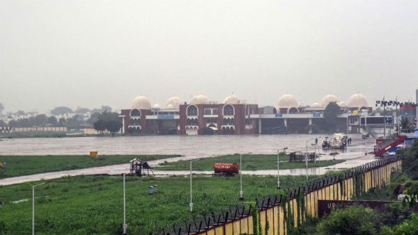 ગુજરાતમાં ભારે વરસાદની ચેતવણી ગુજરાતમાં ભારે વરસાદની ચેતવણી