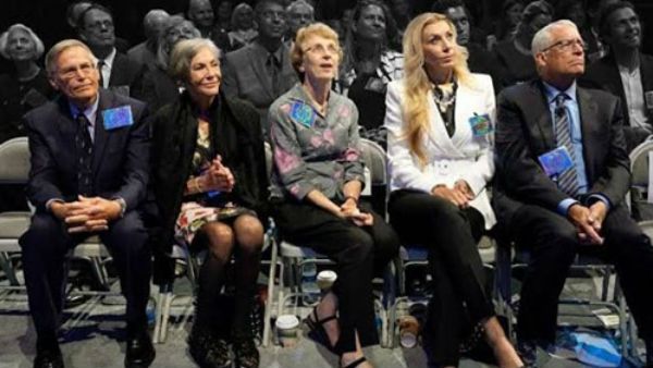 દુનિયાની સૌથી અમીર પરિવારને મળ્યા? દર મીનિટે કમાય છે 50 લાખ રૂપિયા!