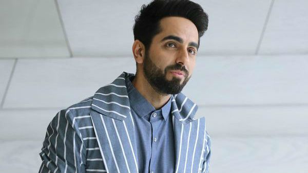 પ્રાઇવેટ પાર્ટ જોવા માંગે છે પ્રાઇવેટ પાર્ટ જોવા માંગે છે