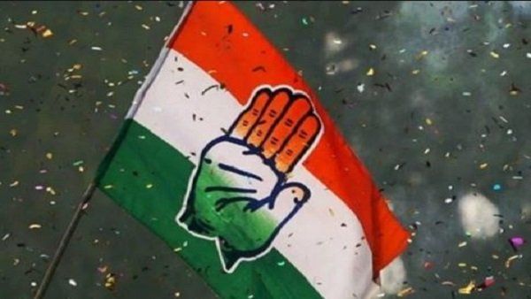 ટિકિટ અપાવવાનો દાવો કરતો હતો ટિકિટ અપાવવાનો દાવો કરતો હતો