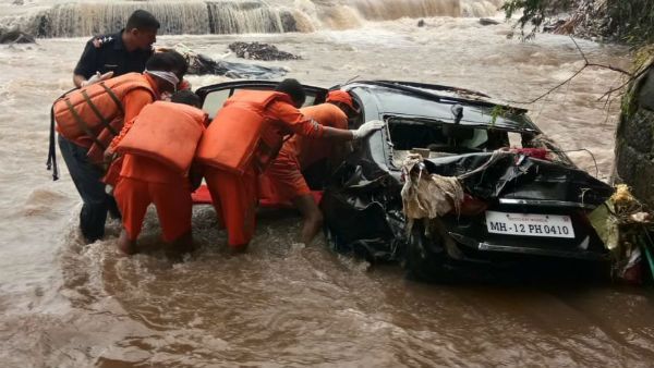 ભારે વરસાદના કારણે પૂનામાં પૂર જેવી સ્થિતિ, 7ના મોત, શાળા-કોલેજો બંધ