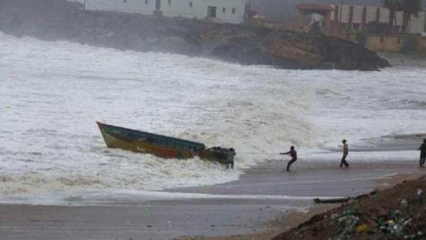 આગામી 12 કલાકમાં રાજ્યના તટીય વિસ્તારોમાં ઝડપી પવન ફૂંકાશે આગામી 12 કલાકમાં રાજ્યના તટીય વિસ્તારોમાં ઝડપી પવન ફૂંકાશે