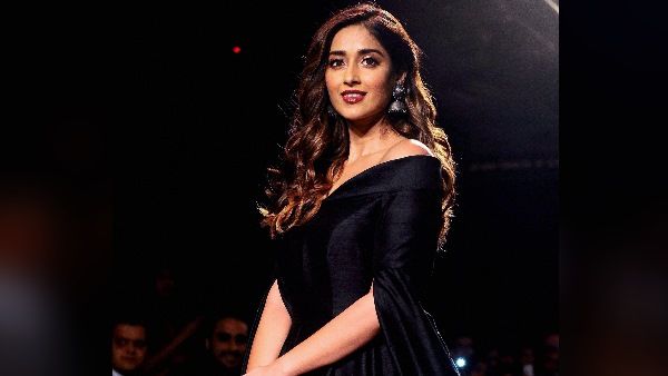 યૂઝરે વર્જિનિટીને લઈ સવાલ કર્યો