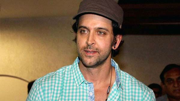 નેગેટિવ રોલ સાથે ટ્રિપલ