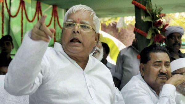 રોજ ચાર ઈંડા ખાઈ રહ્યા છે લાલુ યાદવ રોજ ચાર ઈંડા ખાઈ રહ્યા છે લાલુ યાદવ