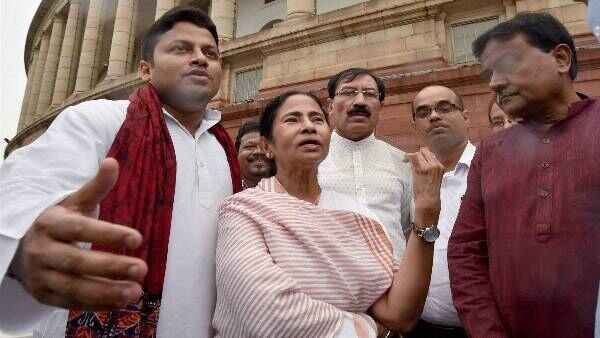 તુષ્ટિકરણની રાજનીતિ માટે તેને મુદ્દો બનાવ્યો