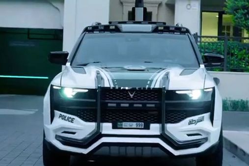 લક્ઝરી કાર 