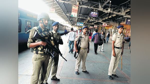 ગુજરાત માર્ગે દક્ષિણના રાજ્યોમાં હુમલાની તૈયારી ગુજરાત માર્ગે દક્ષિણના રાજ્યોમાં હુમલાની તૈયારી