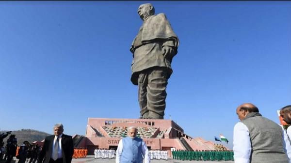 7 કિલોમીટર દૂરથી દેખાય છે આ પ્રતિમા