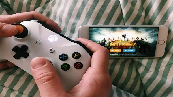 આઠ હજાર રૂપિયા ખર્ચ કરી મોબાઈલ ખરીદી દીધો હતો