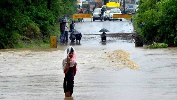 લોકો વરસાદથી પરેશાન