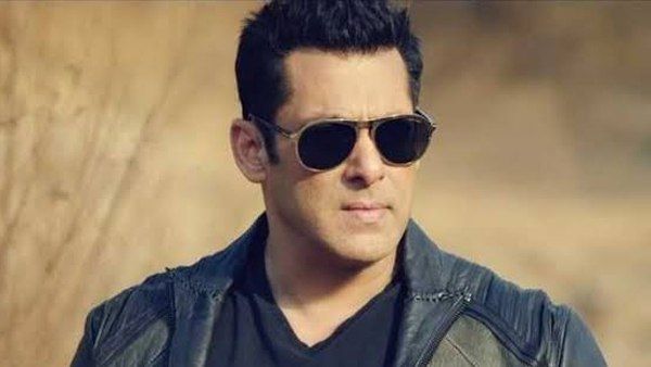 આખા ખાન પરિવારે કરી પૂજા