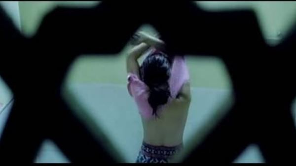 ટ્રાયલ રૂમમાં કેમેરા છૂપાવીને દુકાનદાર કરતો હતો આવું ગંદુ કામ