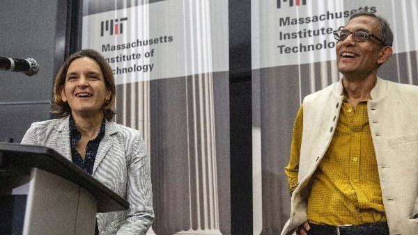 અમે ગરીબી ખતમ કરવાનુ સમાધાન આપવાની કોશિશ કરી