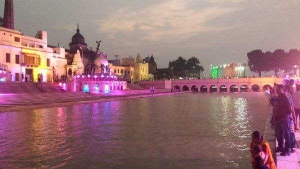 ભગવાન રામની જન્મભુમી અયોધ્યાને 5.51 લાખ દિવાથી સજાવાઇ, વર્લ્ડ રેકોર્ડ